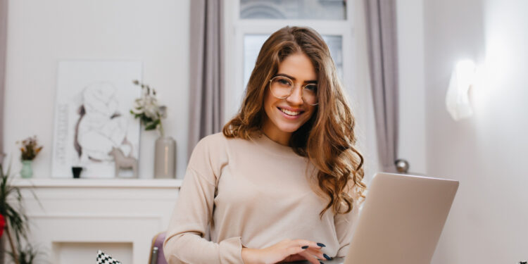 Conheça dez apps que ajudam na rotina de freelas remotos