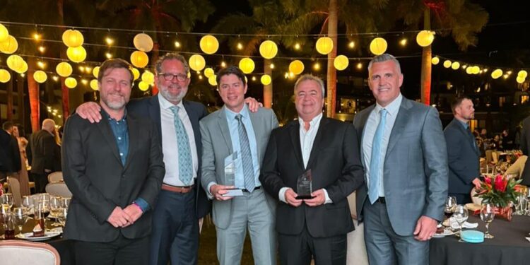 Empresa goiana conquista prêmio de maior revenda de irrigação da América Latina