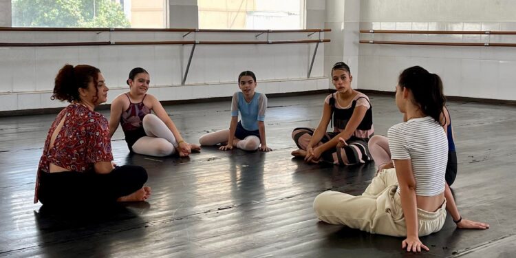 Instituto Rizzo promove oficina teatral gratuita neste sábado (8)