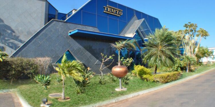 BNDES investe R$ 90 mi em medicamentos do Laboratório Teuto