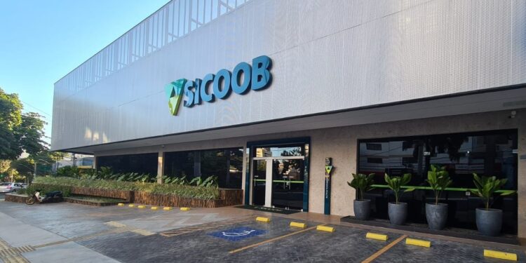 Sicoob Engecred supera marca de R$ 4 bilhões em ativos totais