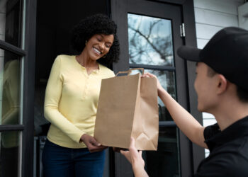 Amazon Brasil expande programa de entregas em Goiás e DF