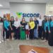 Vencedora do concurso cultural recebe premiação no Sicoob Mineiros