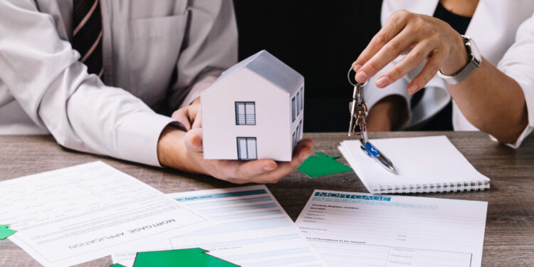 Zuk e Itaú Unibanco promovem leilões imobiliários com descontos de até 61%