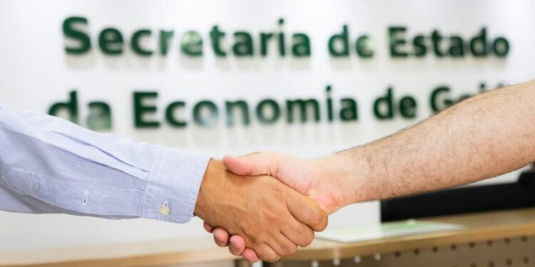 Goiás exclui multas de 60% e 80% de autos de ICMS; veja como requerer