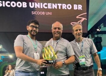 Sicoob UniCentro Br recebe prêmios nacionais no Vende Sicoob 2025