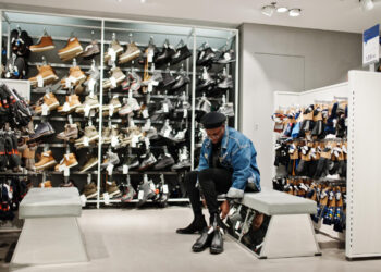 Araguaia Shopping lança campanha com descontos de até 50% em calçados