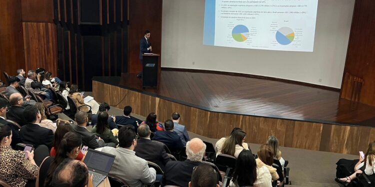 Acieg anuncia parceria de capacitação para a Ficomex 2025