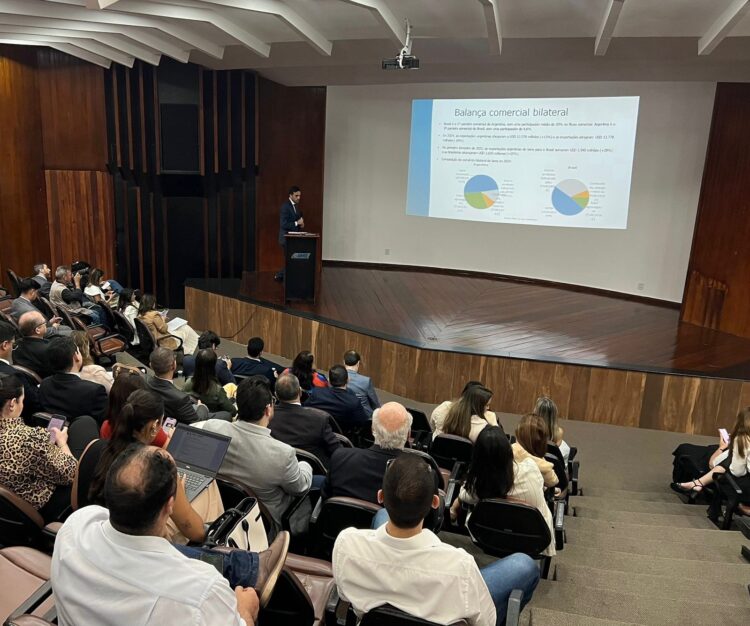 Acieg anuncia parceria de capacitação para a Ficomex 2025