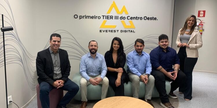 Adial estreita parcerias estratégicas com empresas de tecnologia