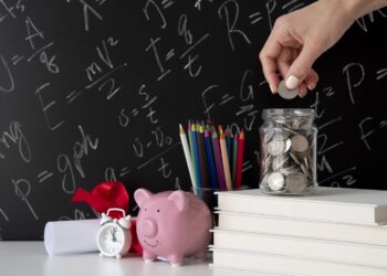 Educação financeira e ensino formal