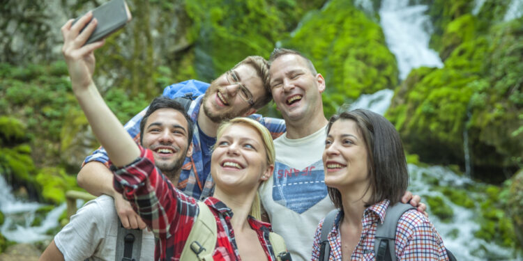 Mais afeto, mais atrito: quais os dilemas das viagens em grupo para o brasileiro?