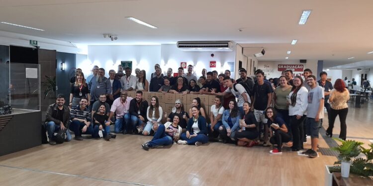 Alunos da Faculdade IPOG mobilizam arrecadação de cestas em ação contra a fome