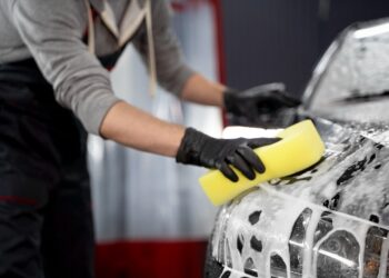 Goiânia é a 7ª capital brasileira que mais tem lava a jatos em atividade