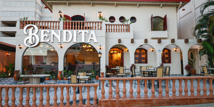 Bendita Feijuca inaugura unidade casarão em Goiânia