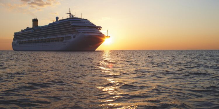 Cruzeiros nacionais ganham destaque como opção para férias em alto-mar