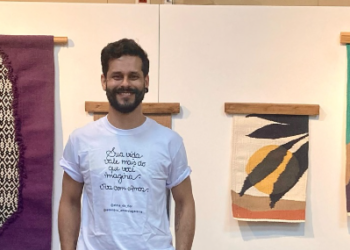Exposição no Instituto Rizzo une artesão profissional e estudantes goianos