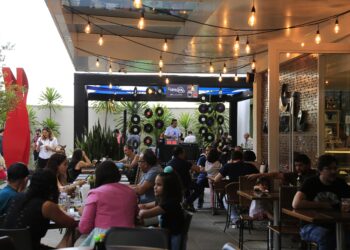 Feira de vinil e discotecagens movimenta o Metropolitan Mall