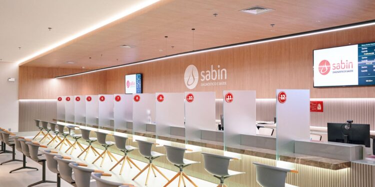 Grupo Sabin aposta em centros comerciais para unir saúde e rotina