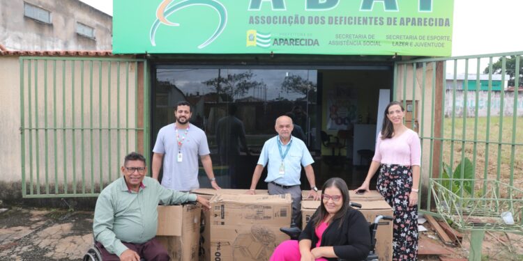 Instituto Unimed Goiânia converte reciclagem em doação de cadeiras de rodas