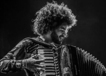 Luau da Liberdade traz edição com show de Mestrinho em julho