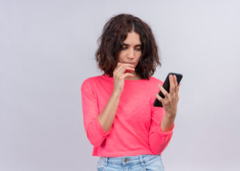 OLX, Temu e AliExpress? Pesquisa revela quais sites mais geram desconfiança