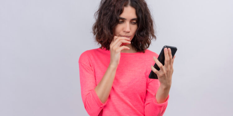 OLX, Temu e AliExpress? Pesquisa revela quais sites mais geram desconfiança