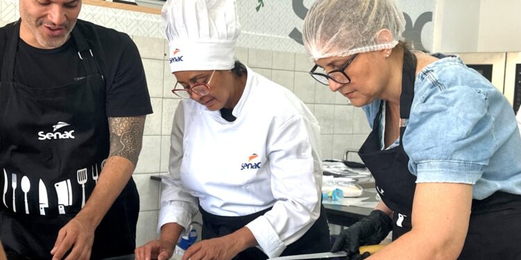 Senac Goiás abre vagas gratuitas em cursos de gastronomia e camareira