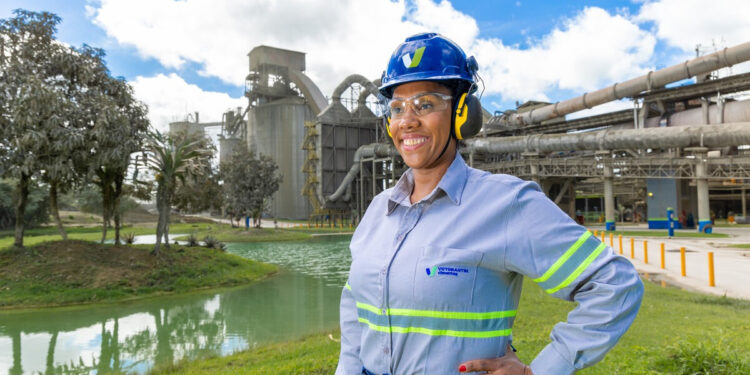 Votorantim Cimentos oferta curso gratuito de mecânica industrial no DF