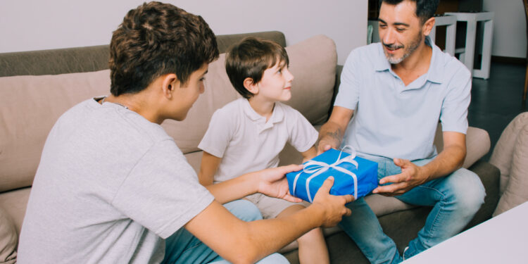 Dia dos Pais: Procon Goiás aponta variação de até 209% em preços