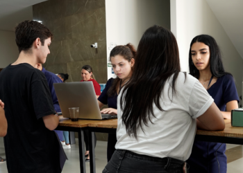 Feirão de empregos reúne 142 empresas com vagas abertas