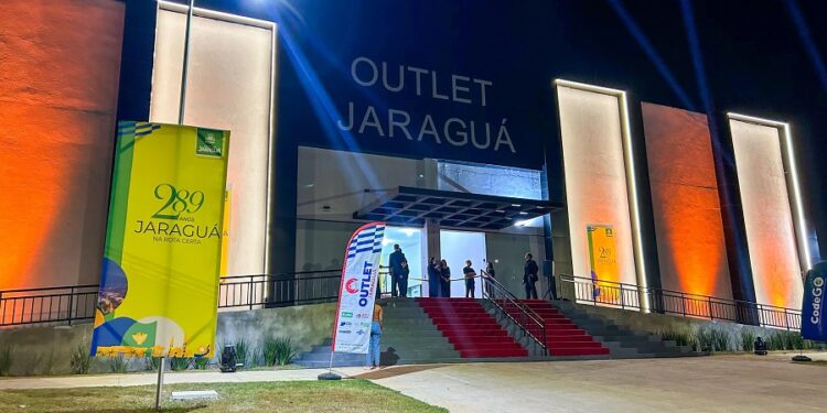 Outlet Jaraguá abre com 58 lojas e R$ 3,5 mi em investimentos