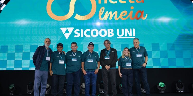 Conecta Uni e Troféu Colmeia premiam cooperativas