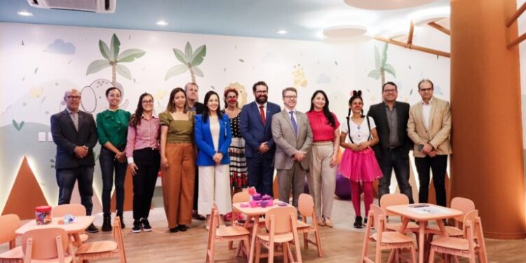 Crer inaugura brinquedoteca