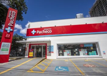 Drogarias Pacheco e São Paulo adotam escala 5×2