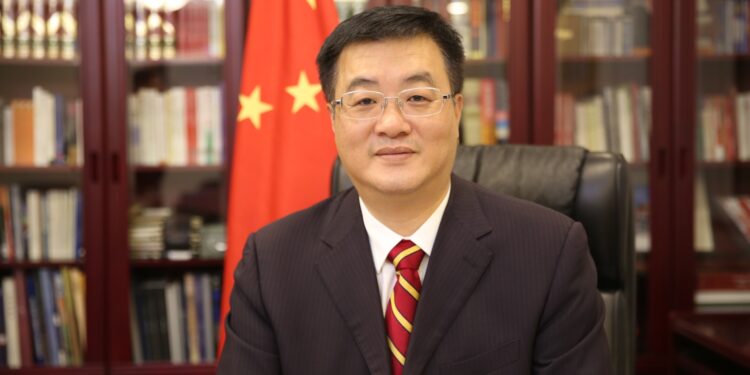 Embaixador da China participa da Ficomex