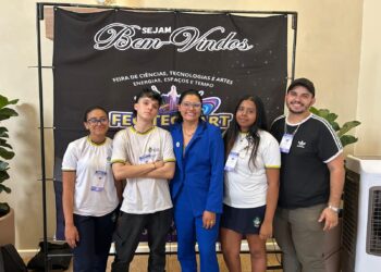 Goianas desenvolvem relógio para estudantes com TEA