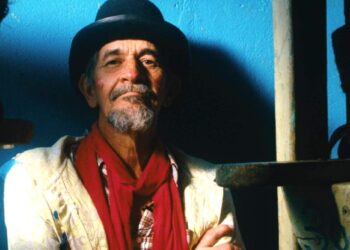 Série revela bastidores e trajetórias do teatro goiano