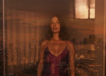 Isis Valverde estrela lançamento de linha do O Boticário