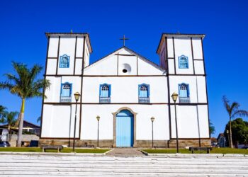 Pirenópolis celebra 298 anos com shows na Praça Central