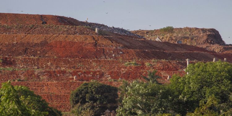 Prazo Vencido: O desafio de erradicar os lixões em Goiás