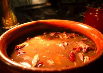 Sábado é dia de feijoada com samba, no Shopping Estação Goiânia