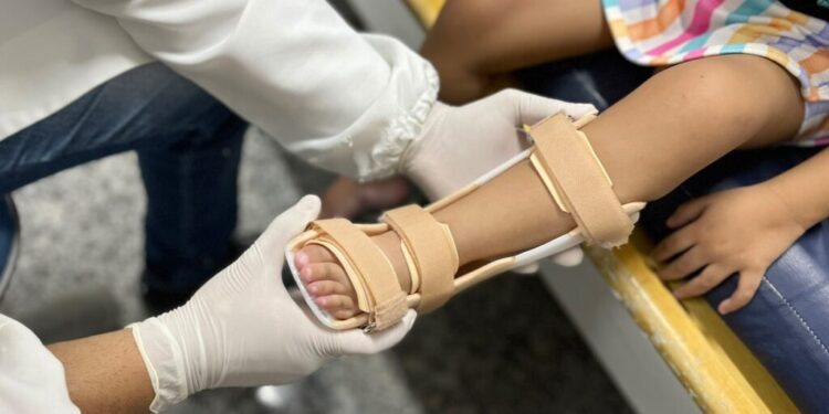 Crer entrega dispositivos ortopédicos em Caldas Novas