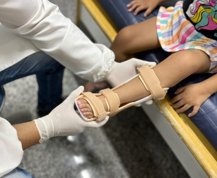 Crer entrega dispositivos ortopédicos em Caldas Novas