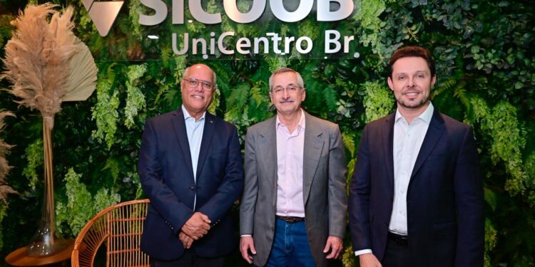 Evento do Sicoob UniCentro Br discute o futuro do agronegócio