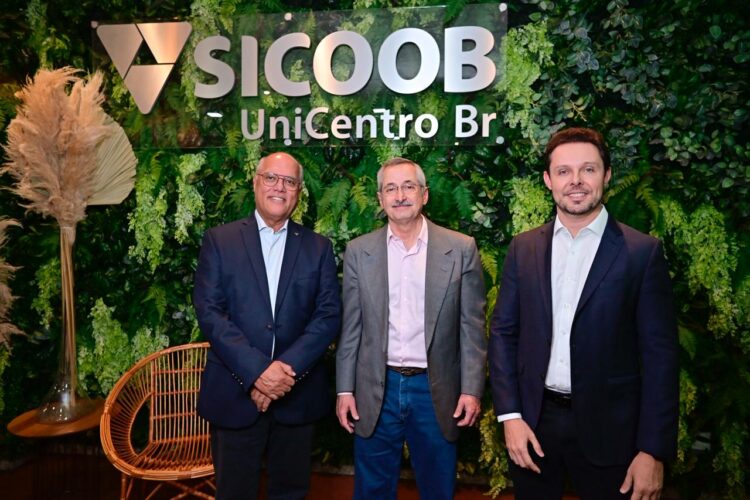 Evento do Sicoob UniCentro Br discute o futuro do agronegócio