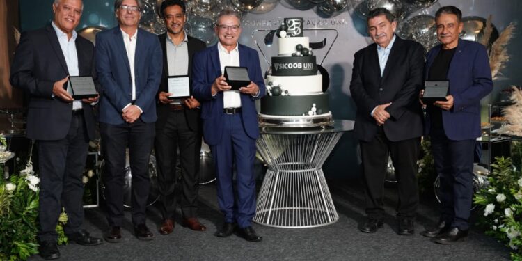 Central Sicoob Uni celebra 25 anos de trajetória