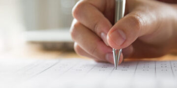 Edital do CRF-DF tem vagas com salários de R$ 6,6 mil