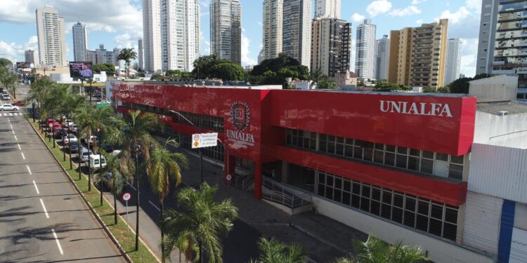 UNIALFA Goiânia amplia atuação internacional e fecha parcerias acadêmicas na Espanha