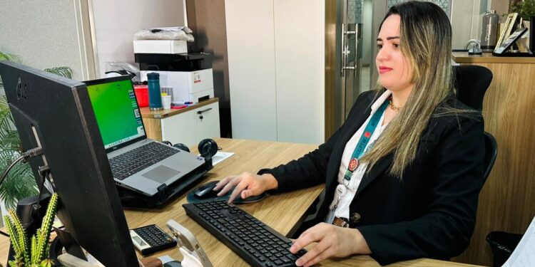 Janeiro Branco amplia o debate sobre saúde mental no ambiente de trabalho